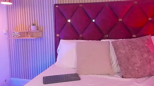 Snapshot of Axa_Graham chatting on February 24, 2026, 7:12 pm Axa Graham online show from February 24, 2026, 7:12 pm