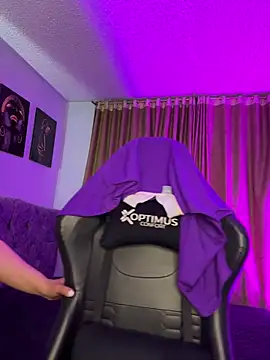 Snapshot of SavageBond_ chatting on February 3, 2026, 5:49 am SavageBond online show from February 3, 2026, 5:49 am