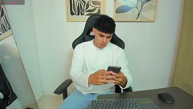 Snapshot of justin_payn14 chatting on May 28, 2026, 11:51 am justin payn14 online show from May 28, 2026, 11:51 am