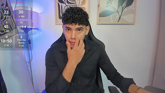 Snapshot of justin_payn14 chatting on June 4, 2026, 12:44 pm justin payn14 online show from June 4, 2026, 12:44 pm