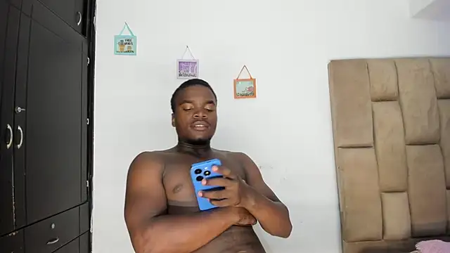 Snapshot of Ben_Castro_ chatting on February 24, 2026, 8:29 pm Ben Castro online show from February 24, 2026, 8:29 pm