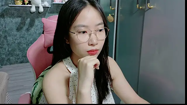 Linne6789 online show from June 5, 2026, 6:52 am