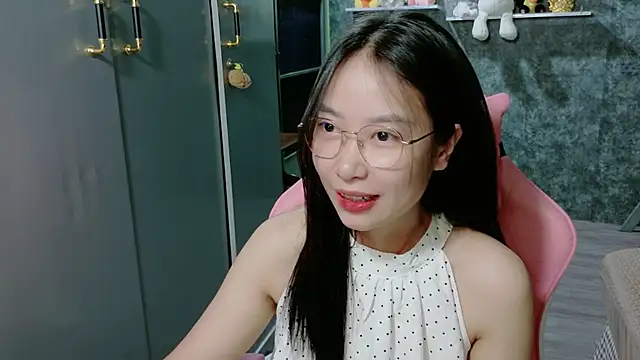 Linne6789 online show from June 9, 2026, 4:13 am