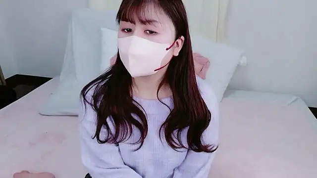 Anzu 25 online show from March 1, 2026, 9:33 am