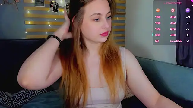 Snapshot of Alice_Wanderr chatting on March 3, 2026, 1:45 am Alice Wanderr online show from March 3, 2026, 1:45 am