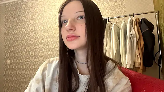 LumPetal online show from February 10, 2026, 4:16 am