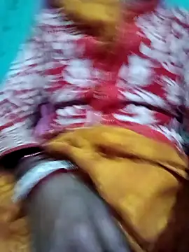 Snapshot of Komal9080 chatting on February 4, 2026, 3:18 pm Komal9080 online show from February 4, 2026, 3:18 pm