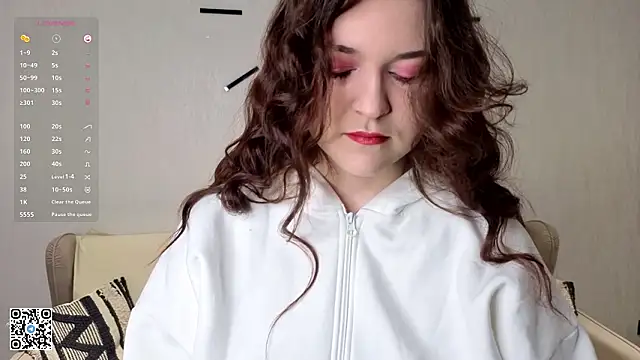 Snapshot of DelindaToste chatting on February 7, 2026, 6:11 pm DelindaToste online show from February 7, 2026, 6:11 pm