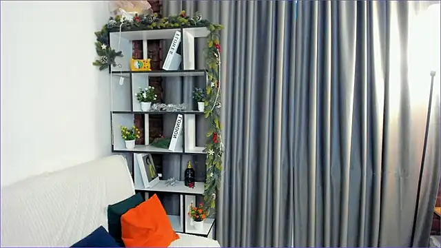 Snapshot of SweetBlur chatting on February 7, 2026, 5:11 am SweetBlur online show from February 7, 2026, 5:11 am