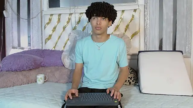 ian smith  online show from April 7, 2026, 11:54 am