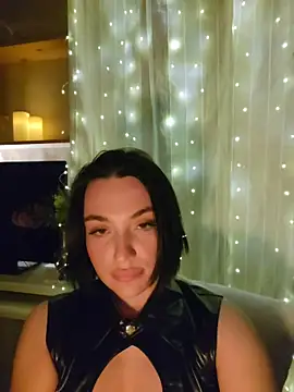 Snapshot of HotDevilGirl_ chatting on February 14, 2026, 6:15 pm HotDevilGirl online show from February 14, 2026, 6:15 pm