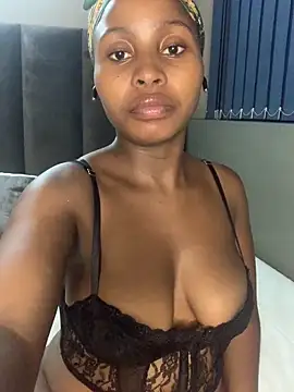 SexyLaylahx online show from February 6, 2026, 1:32 am