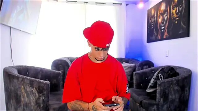 Snapshot of miguel_aguirre_ chatting on February 1, 2026, 2:15 pm miguel aguirre online show from February 1, 2026, 2:15 pm