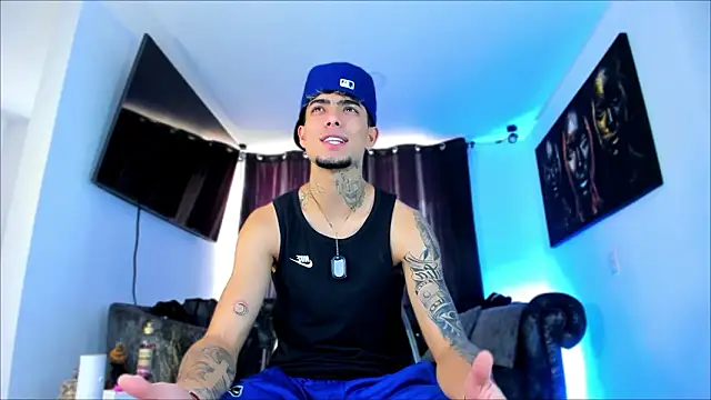 Snapshot of miguel_aguirre_ chatting on February 5, 2026, 1:16 pm miguel aguirre online show from February 5, 2026, 1:16 pm