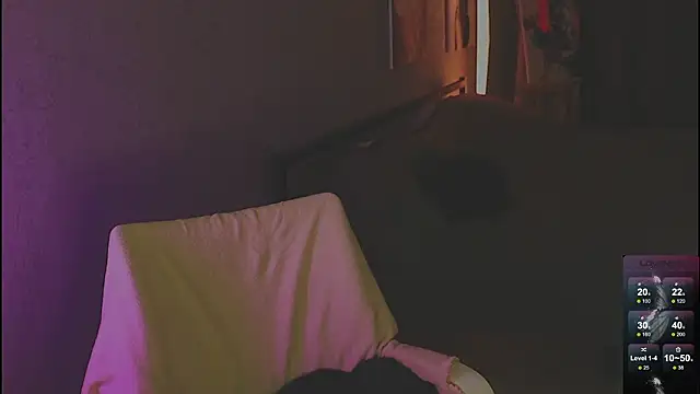 Snapshot of Alisia_here chatting on February 4, 2026, 3:29 pm Alisia here online show from February 4, 2026, 3:29 pm