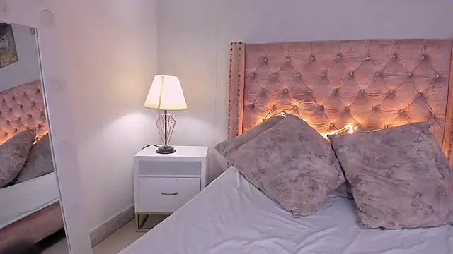 Snapshot of noah_lewiss chatting on February 9, 2026, 11:03 am noah lewiss online show from February 9, 2026, 11:03 am