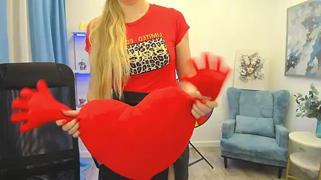 CharlotteKerti online show from March 25, 2026, 12:55 pm