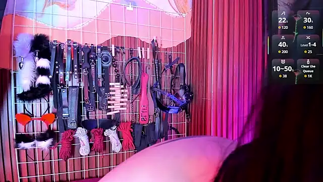 mhannia bdsm303av online show from June 12, 2026, 7:46 pm
