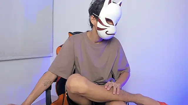 Senpai Lover  online show from March 18, 2026, 7:50 pm