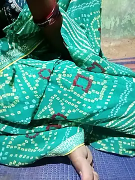 Royal hotti0011 online show from April 7, 2026, 8:37 am