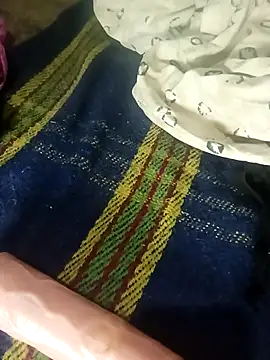 Royal hotti0011 online show from April 11, 2026, 5:28 pm