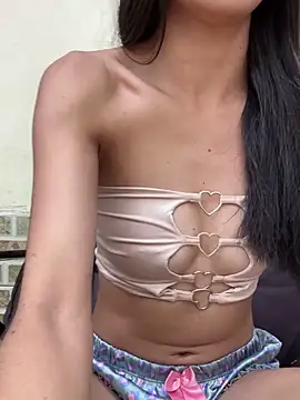 Snapshot of NaniBlossomX chatting on March 29, 2026, 2:39 pm NaniBlossomX online show from March 29, 2026, 2:39 pm