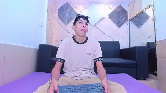 biig boy online show from February 16, 2026, 8:05 pm