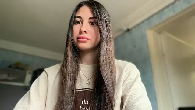 LiluMartiznir online show from May 18, 2026, 11:16 am
