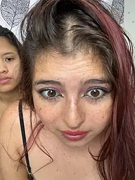 Vilu and Xuxi  online show from March 9, 2026, 10:36 pm