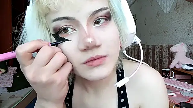 Snapshot of KathernSaulters chatting on March 1, 2026, 7:21 am KathernSaulters online show from March 1, 2026, 7:21 am