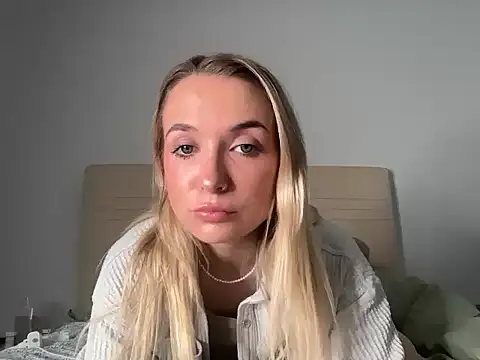 kelseyblu online show from February 25, 2026, 12:31 am