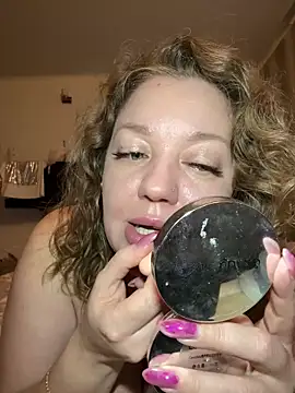 BBBWOOW online show from April 1, 2026, 12:11 am