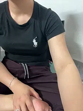 Yinini online show from March 23, 2026, 11:36 am