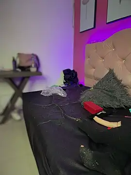 Karolaiin LS online show from February 11, 2026, 8:14 pm