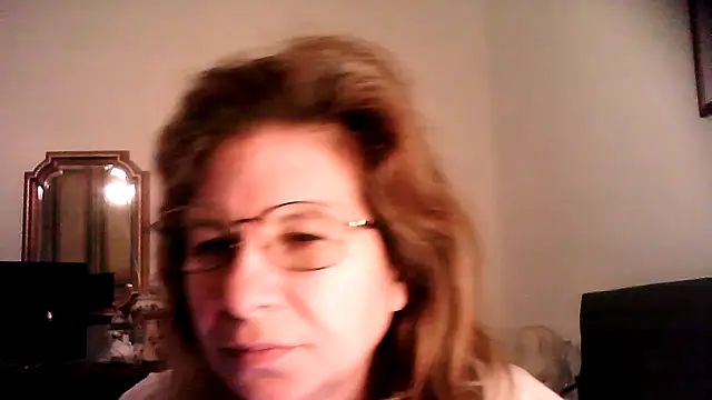 Snapshot of oxavector chatting on March 3, 2026, 8:20 am oxavector online show from March 3, 2026, 8:20 am