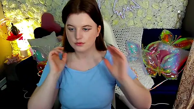 KristiFoxy online show from April 1, 2026, 5:52 am