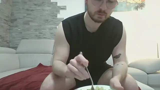 Snapshot of ItalianAlex chatting on February 11, 2026, 7:52 pm ItalianAlex online show from February 11, 2026, 7:52 pm