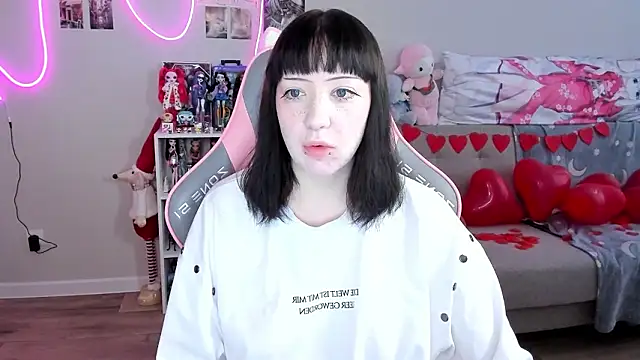 MollysLand online show from February 12, 2026, 9:26 am