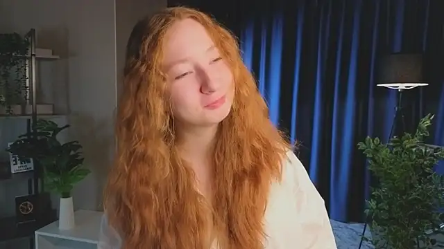 Snapshot of MaraButtrey chatting on February 8, 2026, 1:31 am MaraButtrey online show from February 8, 2026, 1:31 am