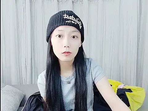 HUIZI8 online show from February 2, 2026, 12:48 pm