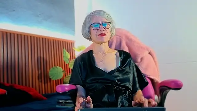 Snapshot of miss_monserrate01 chatting on February 4, 2026, 12:55 pm miss monserrate01 online show from February 4, 2026, 12:55 pm