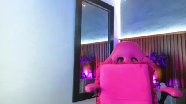 Snapshot of miss_monserrate01 chatting on March 3, 2026, 1:06 pm miss monserrate01 online show from March 3, 2026, 1:06 pm