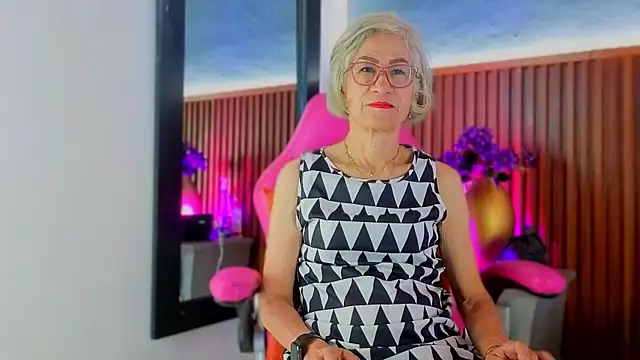 miss monserrate01 online show from April 11, 2026, 1:59 pm