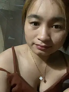 yuii-717 online show from April 26, 2026, 2:37 pm