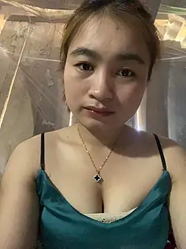 yuii-717 online show from April 30, 2026, 2:40 am