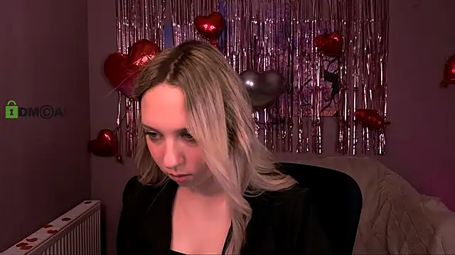 Snapshot of tiffani_murr chatting on February 13, 2026, 11:06 am tiffani murr online show from February 13, 2026, 11:06 am