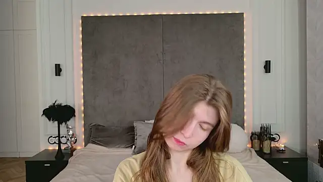 Bubble Chloe online show from March 28, 2026, 2:16 pm