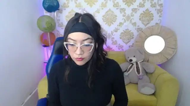 Snapshot of ALISS_M_ chatting on February 19, 2026, 7:21 pm ALISS M online show from February 19, 2026, 7:21 pm