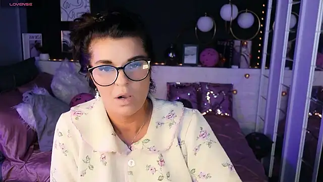 Snapshot of RikaCoutts chatting on February 12, 2026, 8:59 pm RikaCoutts online show from February 12, 2026, 8:59 pm