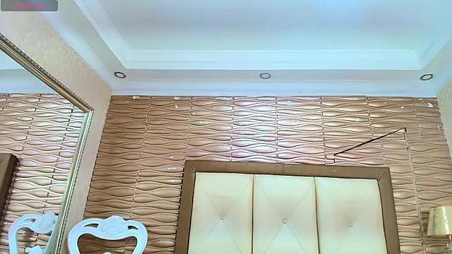 Snapshot of meganrousx chatting on February 21, 2026, 11:55 am meganrousx online show from February 21, 2026, 11:55 am